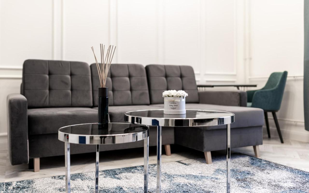 Catalog Boutique Rooms Debrecen Exteriör bild